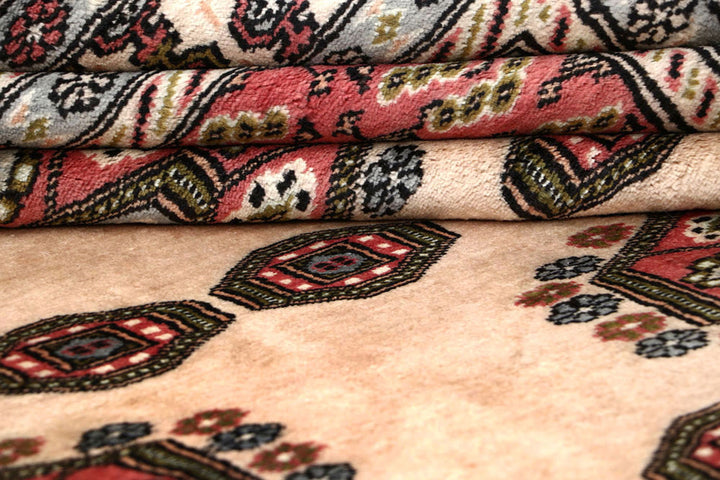 Bisque Caucasian 9'  1" x 11'  7" - No. QA60902