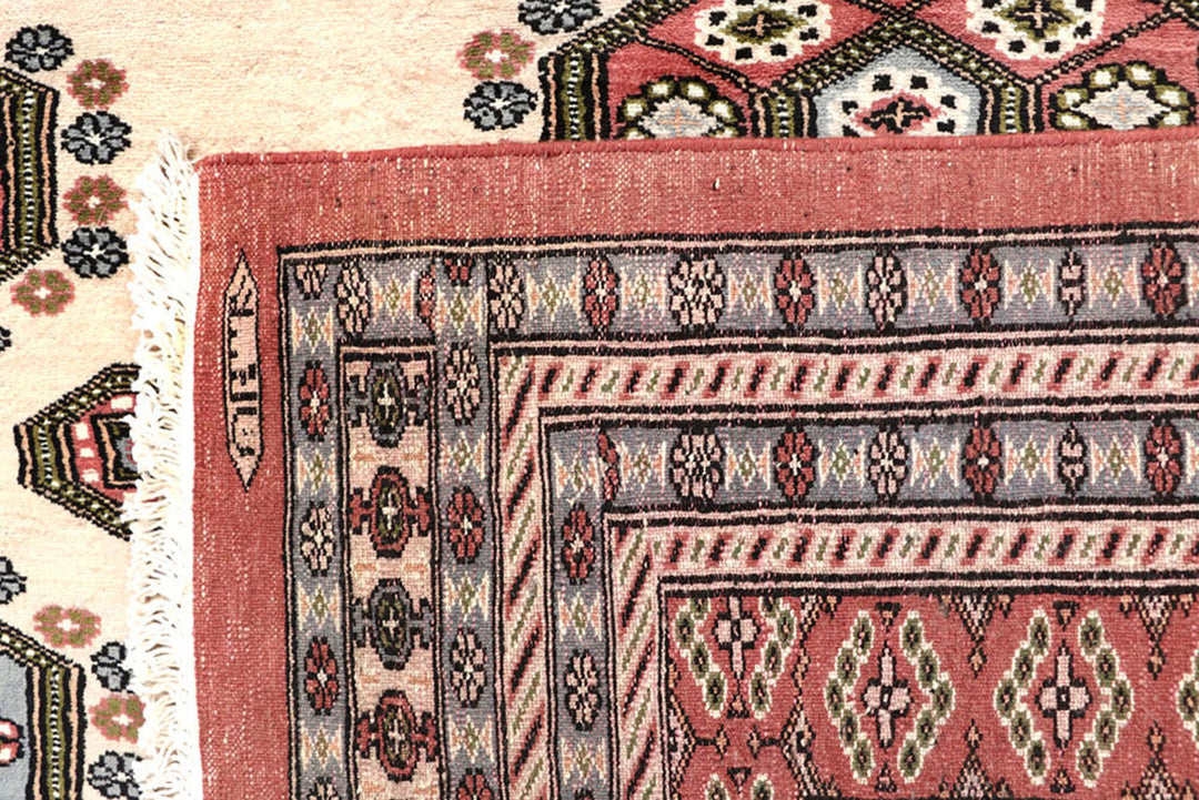 Bisque Caucasian 9'  1" x 11'  7" - No. QA60902