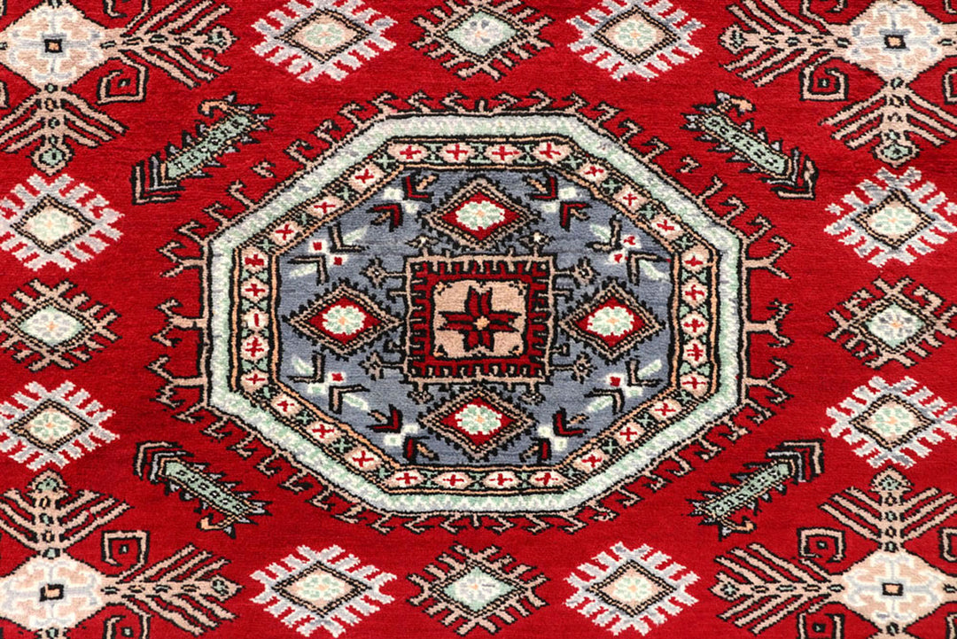 Red Caucasian 9'  2" x 10'  11" - No. QA16681