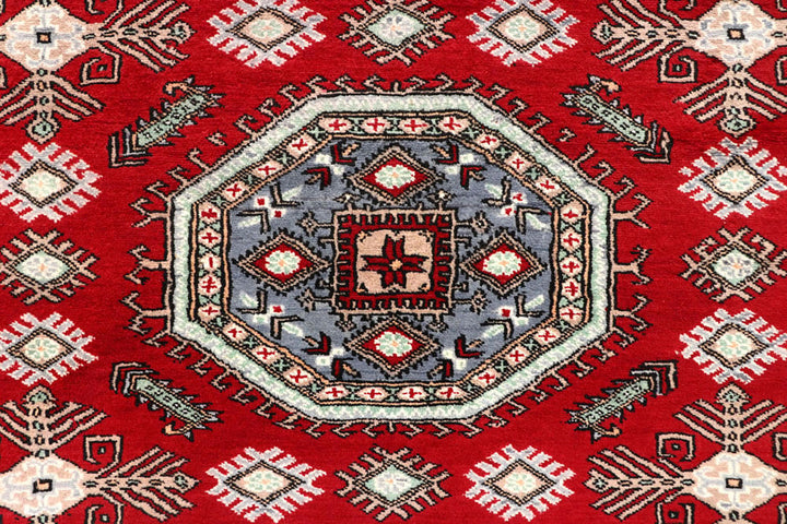 Red Caucasian 9'  2" x 10'  11" - No. QA16681