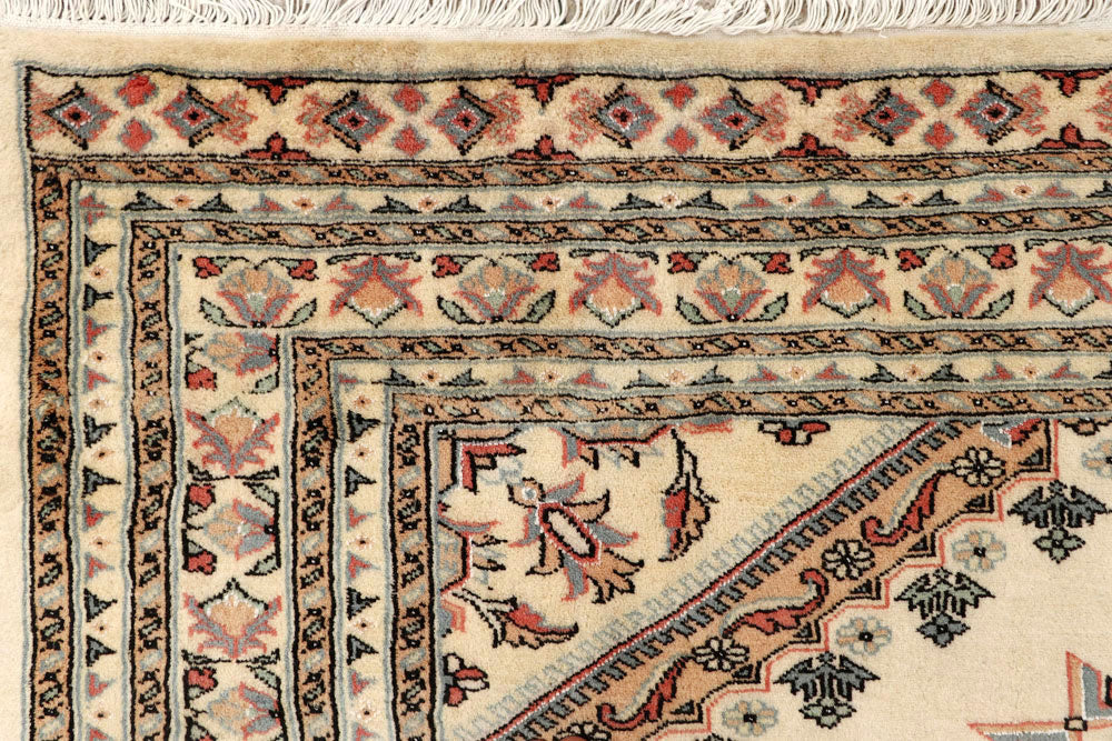 Blanched Almond Caucasian 6' 1 x 9' - No. 58549 - ALRUG Rug Store