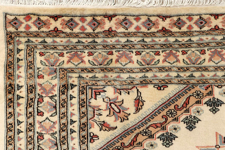 Blanched Almond Caucasian 6' 1 x 9' - No. 58549 - ALRUG Rug Store