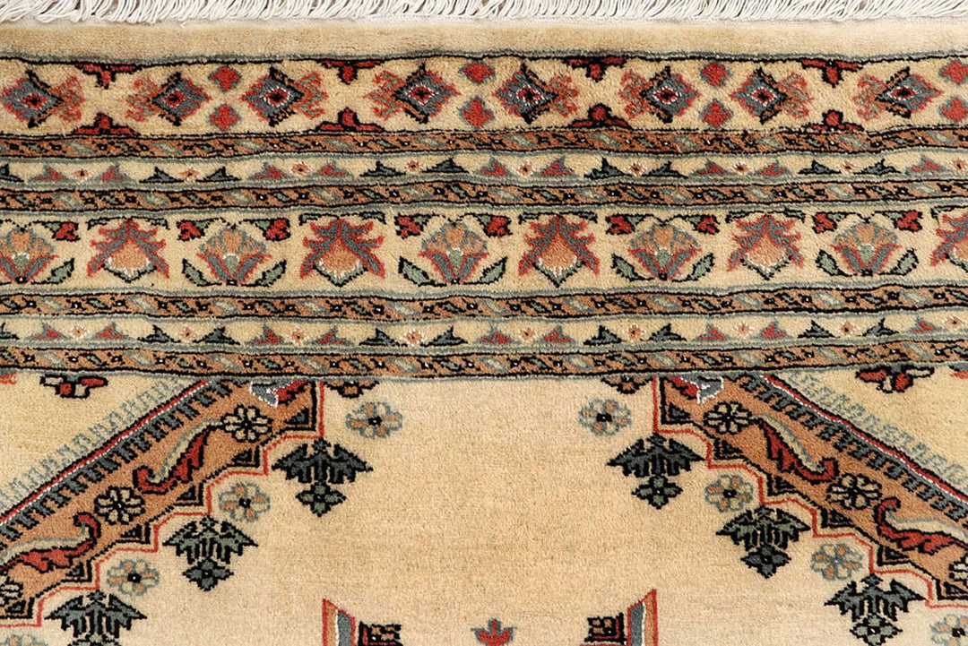 Blanched Almond Caucasian 6'  1" x 9' " - No. QA45113