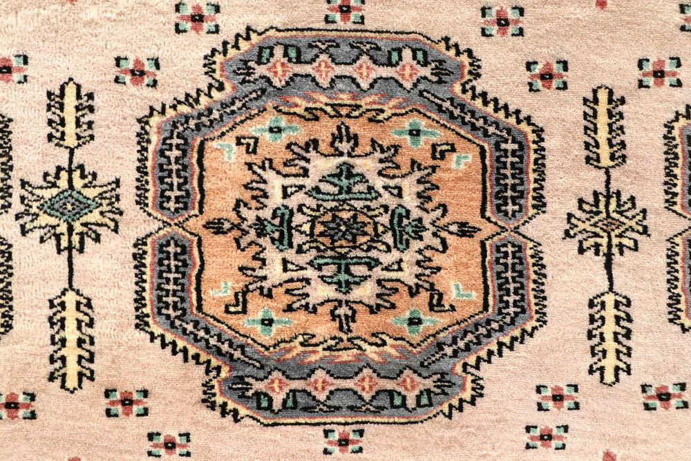 Bisque Caucasian 5' 11 x 9' - No. 58551 - ALRUG Rug Store