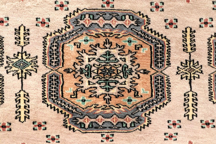 Bisque Caucasian 5' 11 x 9' - No. 58551 - ALRUG Rug Store