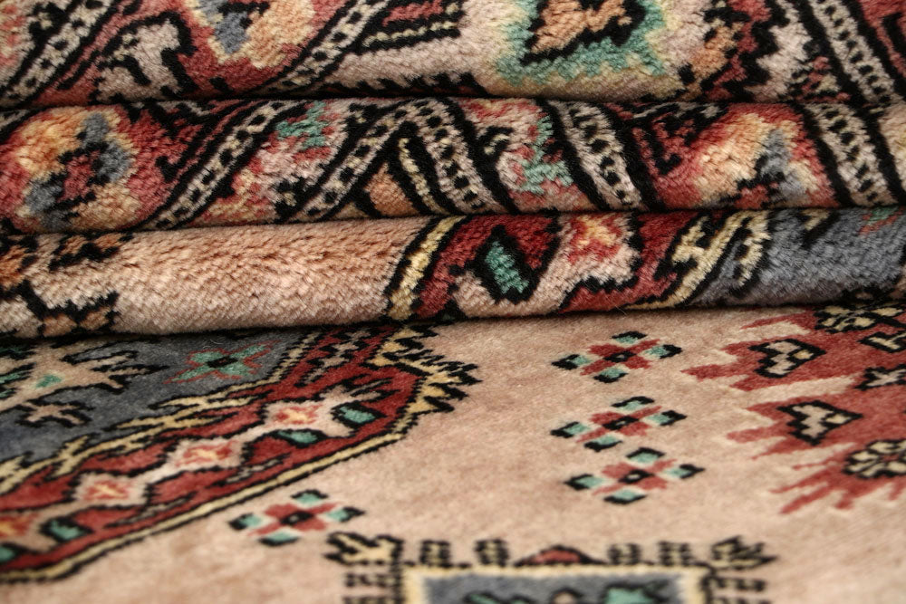 Bisque Caucasian 5' 11 x 9' - No. 58551 - ALRUG Rug Store