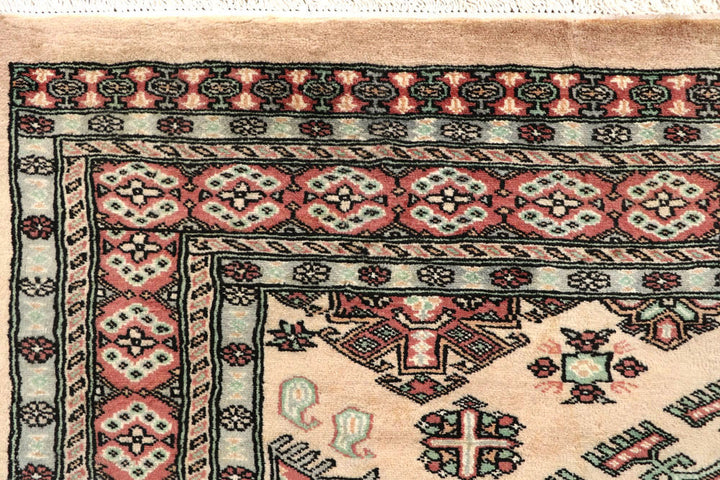 Bisque Caucasian 5' 1 x 8' - No. 58554 - ALRUG Rug Store