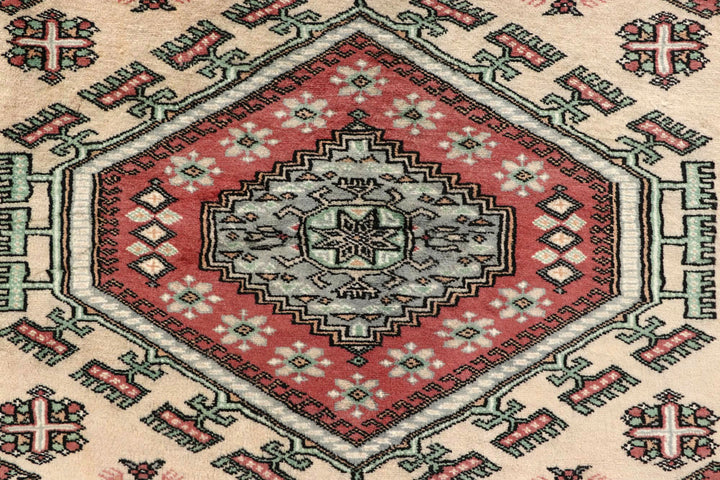 Bisque Caucasian 5' 1 x 8' - No. 58554 - ALRUG Rug Store