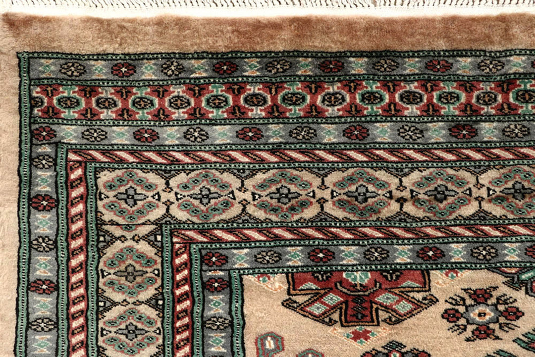 Bisque Caucasian 5'  1" x 8'  1" - No. QA44172