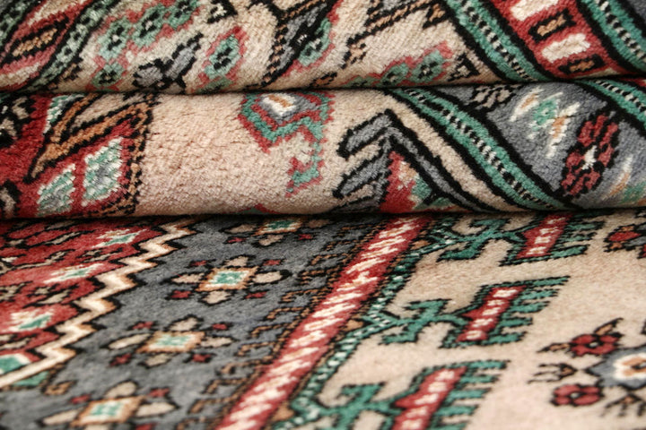 Bisque Caucasian 5' 1 x 8' 1 - No. 58556 - ALRUG Rug Store