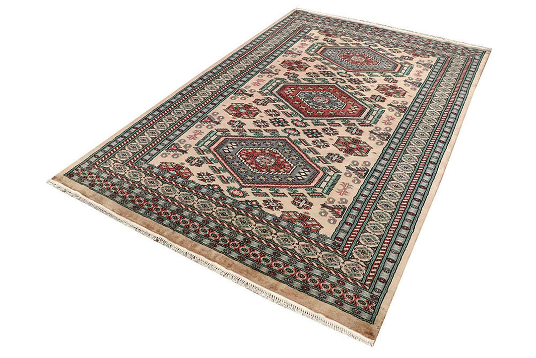 Bisque Caucasian 5'  1" x 8'  1" - No. QA44172