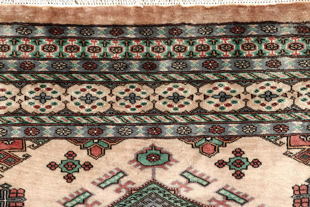 Bisque Caucasian 5' 1 x 8' 1 - No. 58558 - ALRUG Rug Store
