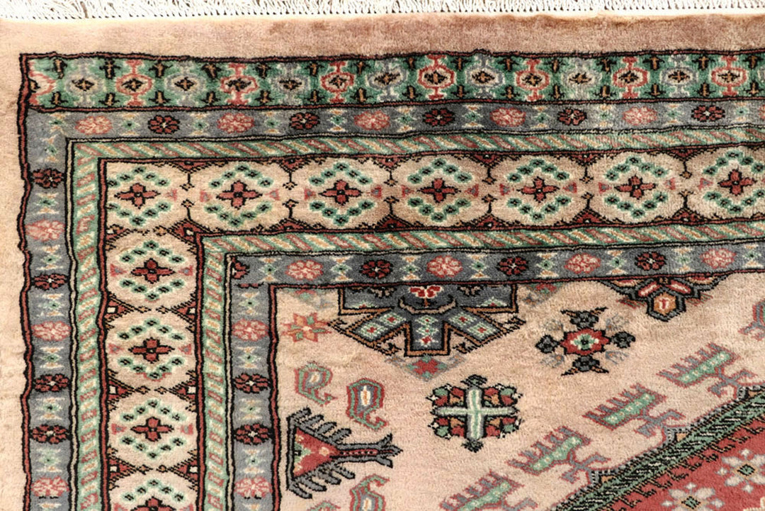 Bisque Caucasian 5'  2" x 7'  7" - No. QA85963