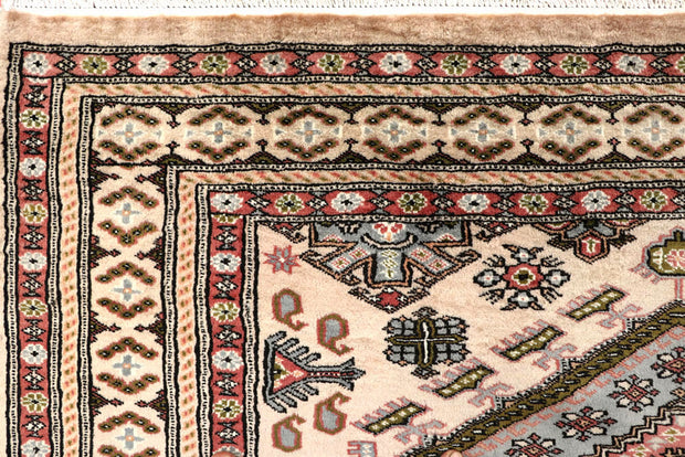 Blanched Almond Caucasian 5' 1 x 7' 7 - No. 58562 - ALRUG Rug Store
