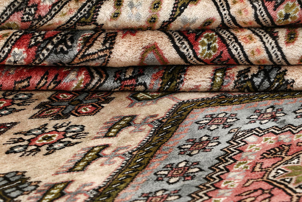 Blanched Almond Caucasian 5' 1 x 7' 7 - No. 58562 - ALRUG Rug Store