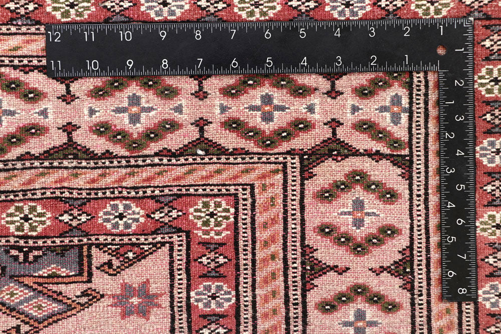 Blanched Almond Caucasian 5' 1 x 7' 7 - No. 58562 - ALRUG Rug Store