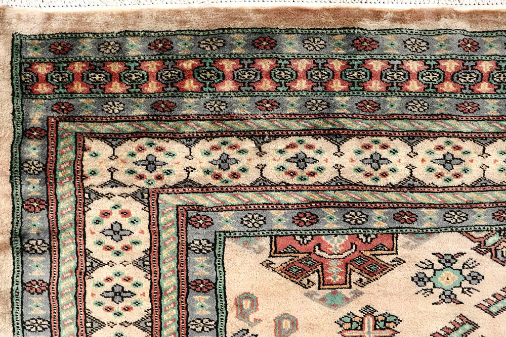 Bisque Caucasian 5' 1 x 8' 6 - No. 58563 - ALRUG Rug Store