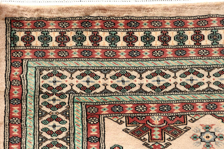 Bisque Caucasian 5' 2 x 8' - No. 58564 - ALRUG Rug Store
