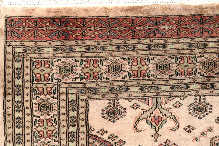 Bisque Caucasian 5' 3 x 8' 4 - No. 58565 - ALRUG Rug Store