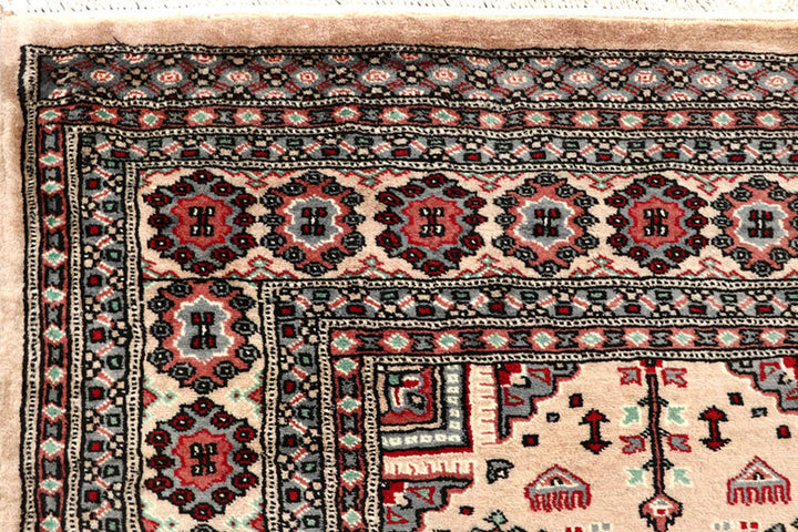 Bisque Caucasian 5'  4" x 7'  10" - No. QA97306