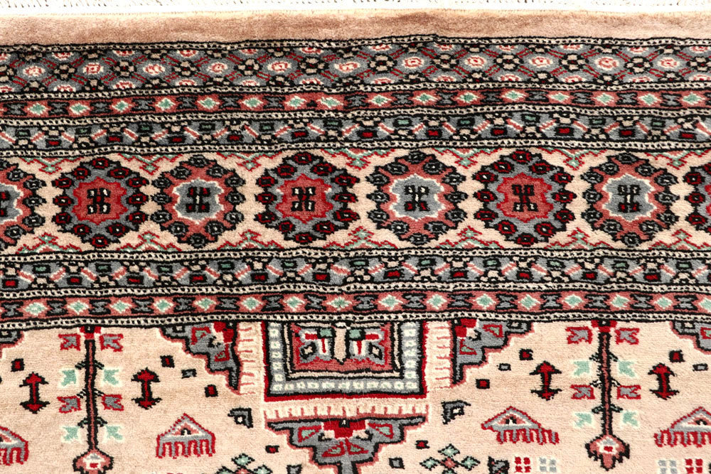 Bisque Caucasian 5' 4 x 7' 10 - No. 58566 - ALRUG Rug Store