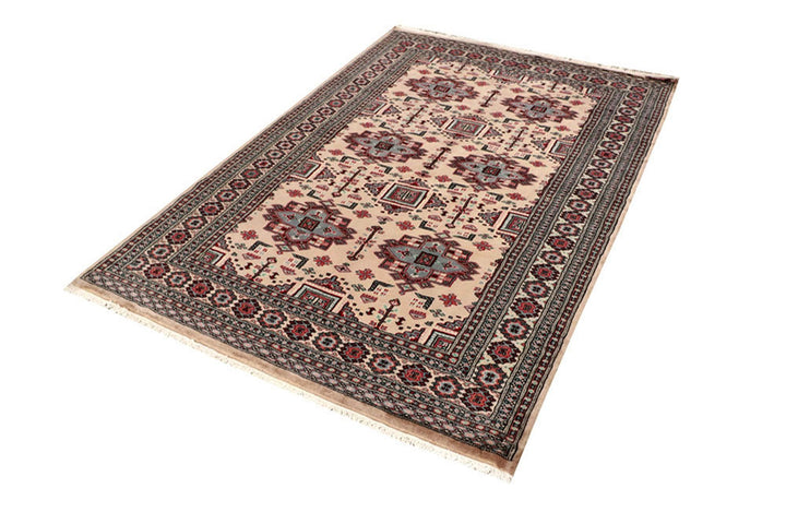 Bisque Caucasian 5'  4" x 7'  10" - No. QA97306