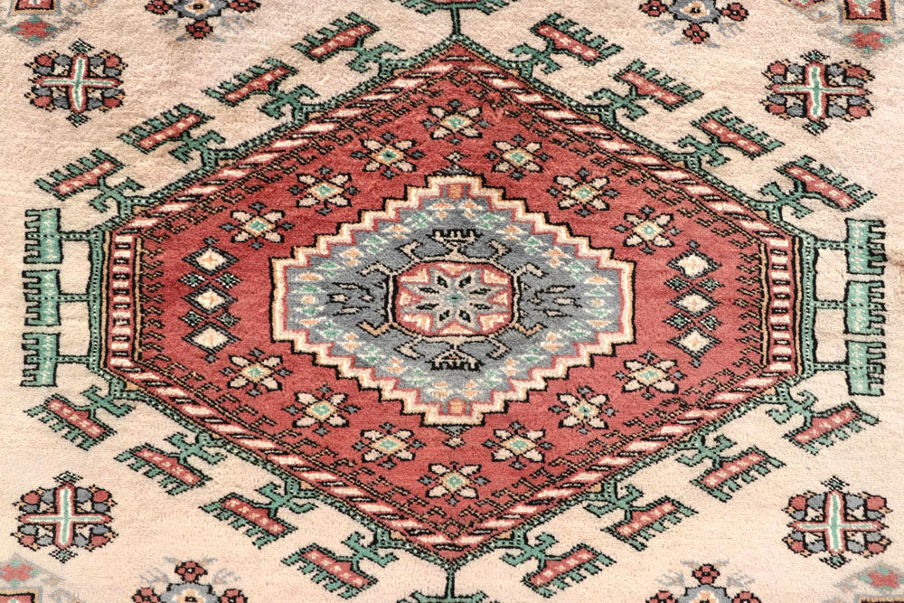 Bisque Caucasian 5' 1 x 8' - No. 58567 - ALRUG Rug Store