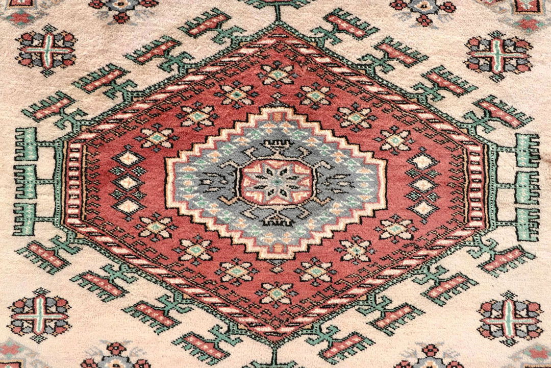 Bisque Caucasian 5'  1" x 8' " - No. QA63468