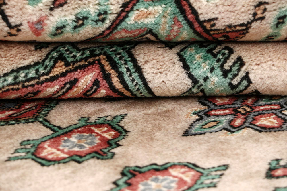 Bisque Caucasian 5' 1 x 8' - No. 58567 - ALRUG Rug Store