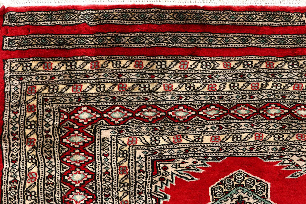 Red Caucasian 4' 11 x 9' 1 - No. 58569 - ALRUG Rug Store