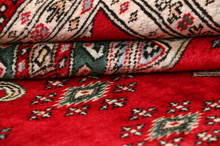 Firebrick Caucasian 6' 11 x 6' 11 - No. 58580 - ALRUG Rug Store