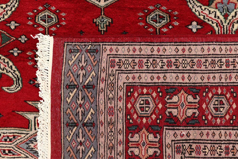 Firebrick Caucasian 6' 11 x 6' 11 - No. 58580 - ALRUG Rug Store