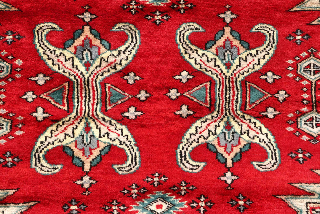 Firebrick Caucasian 7'  1" x 6'  9" - No. QA59830