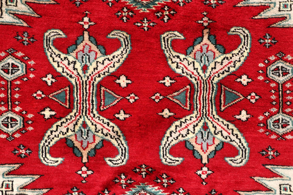 Red Caucasian 6' 11 x 6' 11 - No. 58582 - ALRUG Rug Store