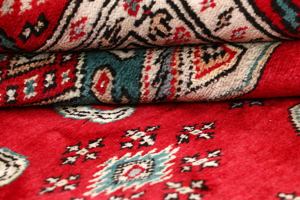 Red Caucasian 6' 11 x 6' 11 - No. 58582 - ALRUG Rug Store