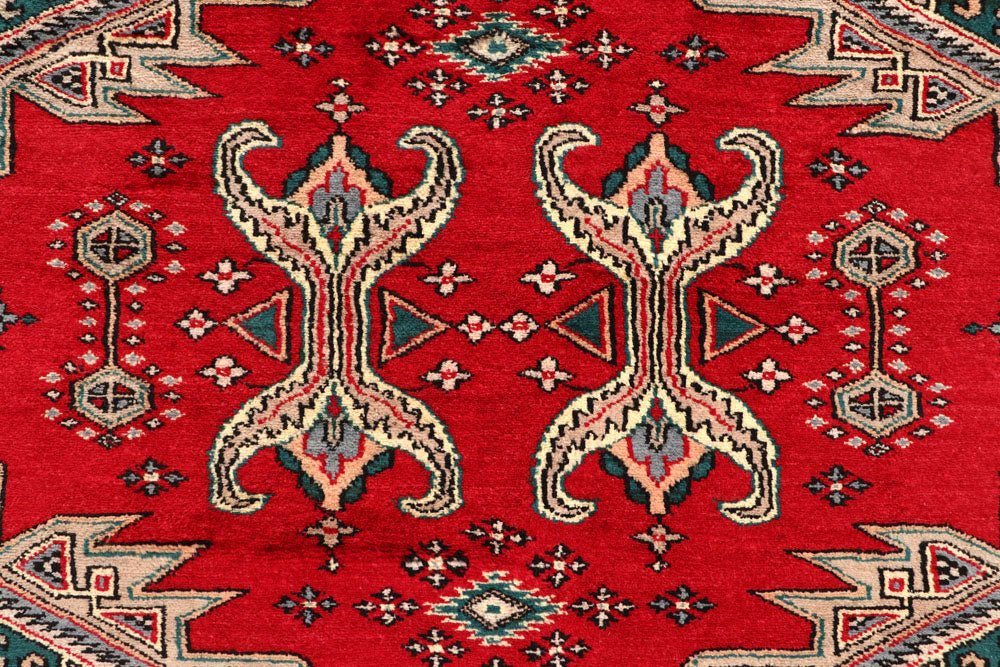 Red Caucasian 6' 9 x 8' 7 - No. 58584 - ALRUG Rug Store