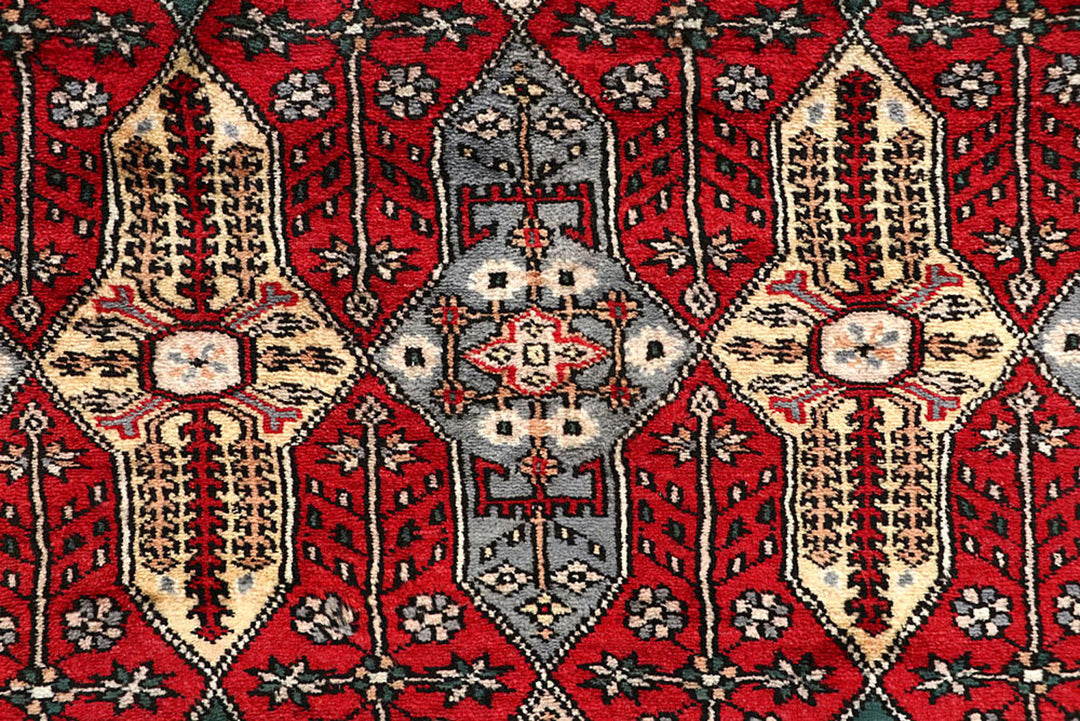 Firebrick Caucasian 6'  10" x 7'  2" - No. QA69197