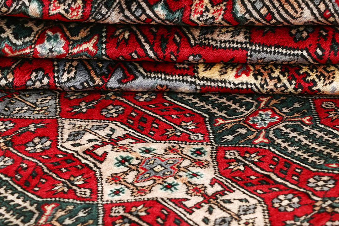 Firebrick Caucasian 6'  10" x 7'  2" - No. QA69197