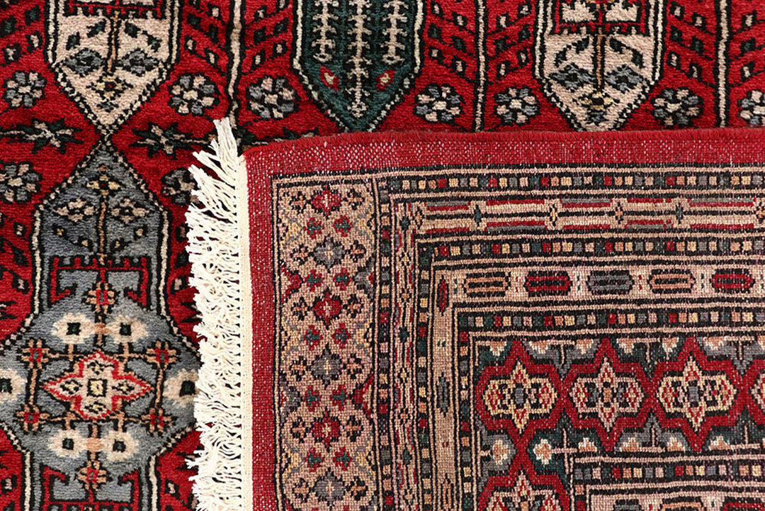 Firebrick Caucasian 6'  10" x 7'  2" - No. QA69197