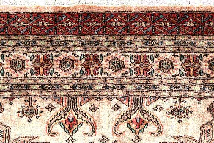 Bisque Caucasian 6' 11 x 7' - No. 58595 - ALRUG Rug Store
