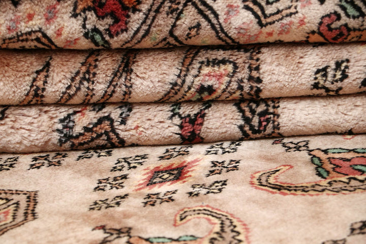 Bisque Caucasian 6' 11 x 7' - No. 58595 - ALRUG Rug Store