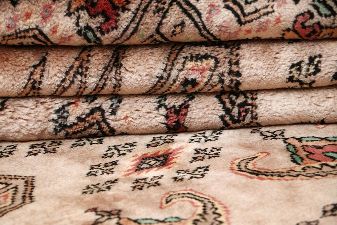 Bisque Caucasian 6'  11" x 7' " - No. QA75170