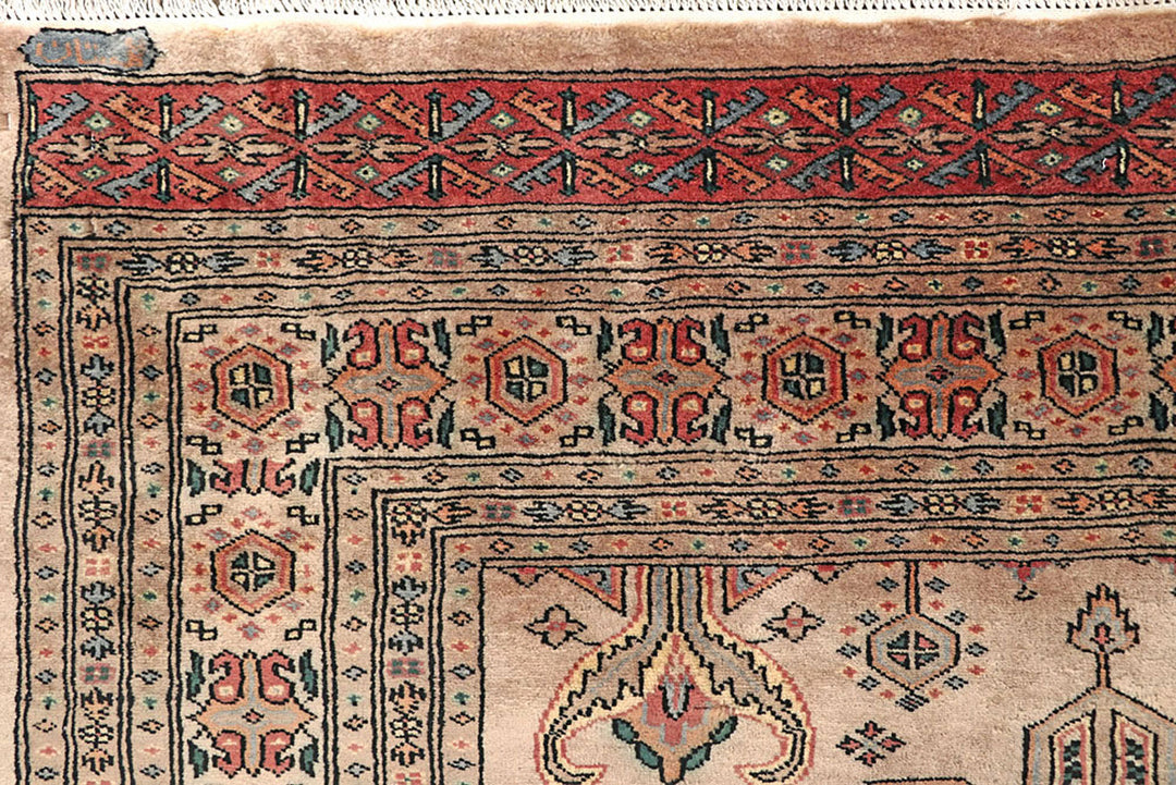 Bisque Caucasian 6'  11" x 7'  3" - No. QA33325