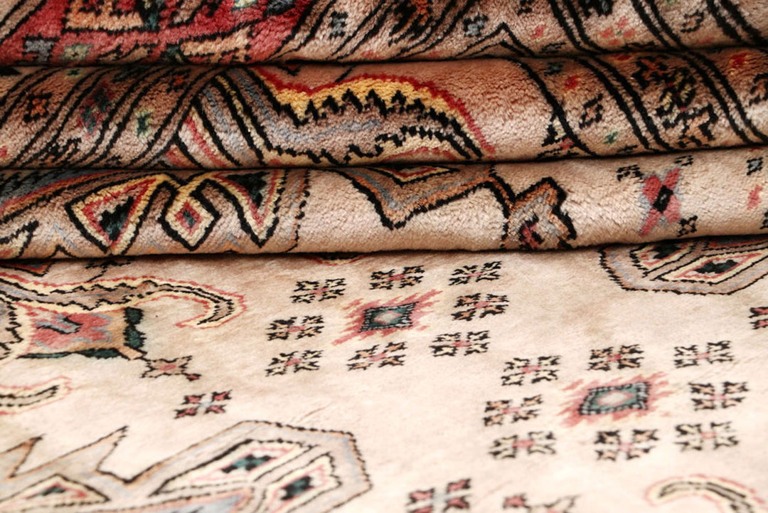 Bisque Caucasian 6'  11" x 7'  3" - No. QA33325