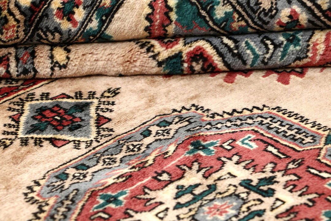 Bisque Caucasian 7'  x" 7'  4" - No. QA73780