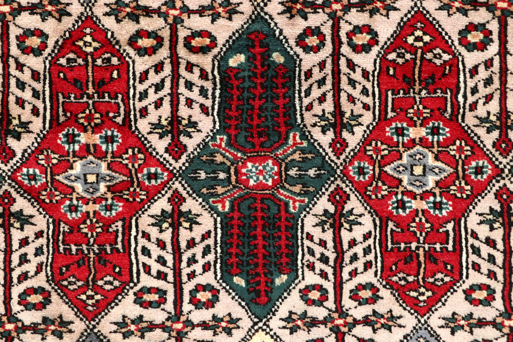Bisque Caucasian 6' 9 x 7' 5 - No. 58600 - ALRUG Rug Store