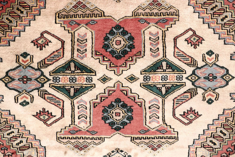 Bisque Caucasian 6' 9 x 7' 1 - No. 58602 - ALRUG Rug Store