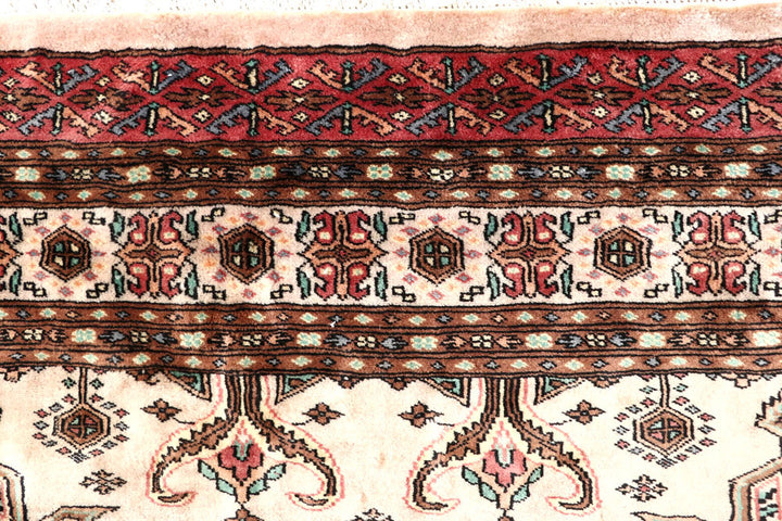 Bisque Caucasian 6' 10 x 6' 10 - No. 58605 - ALRUG Rug Store