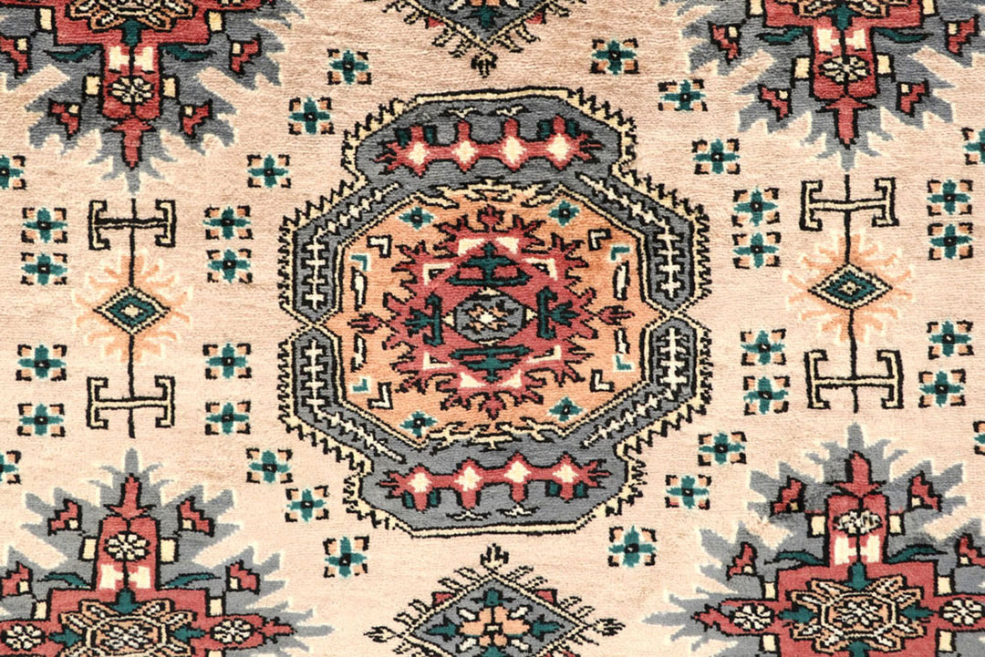 Bisque Caucasian 6'  11" x 7'  7" - No. QA16972