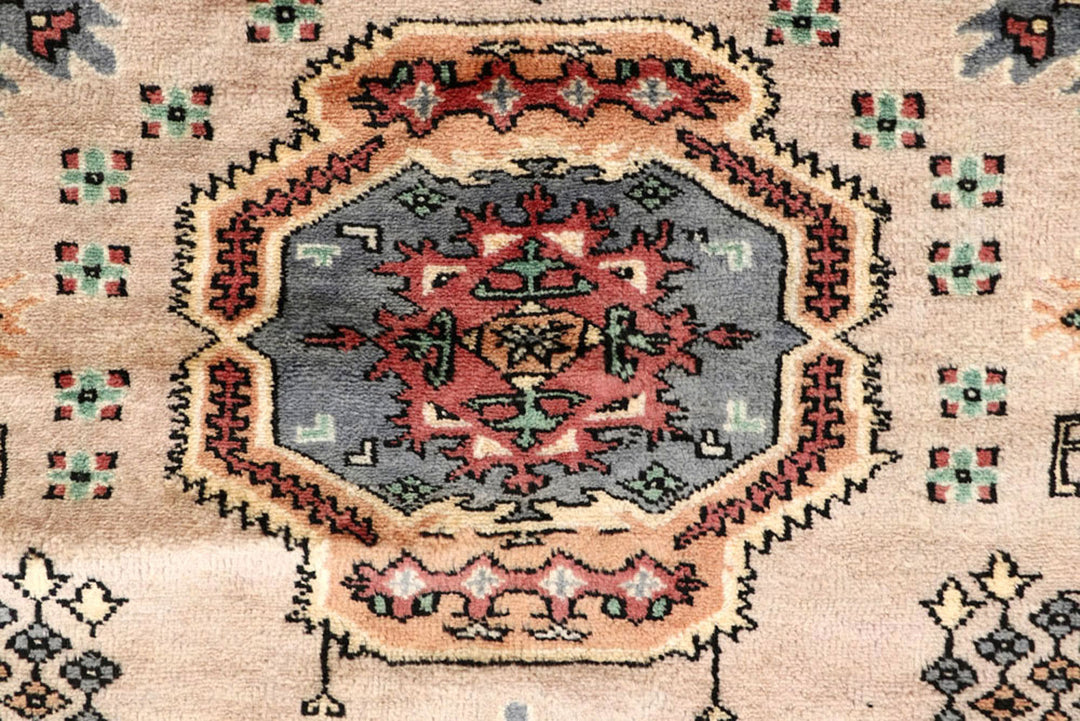 Bisque Caucasian 7'  1" x 7'  6" - No. QA85746